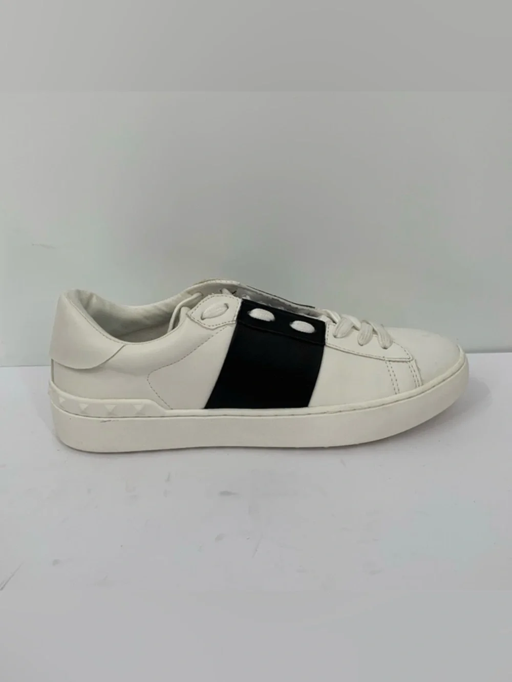 Steve Madden Keaton sneaker shoe white black preppy lace-up tie women 9.5